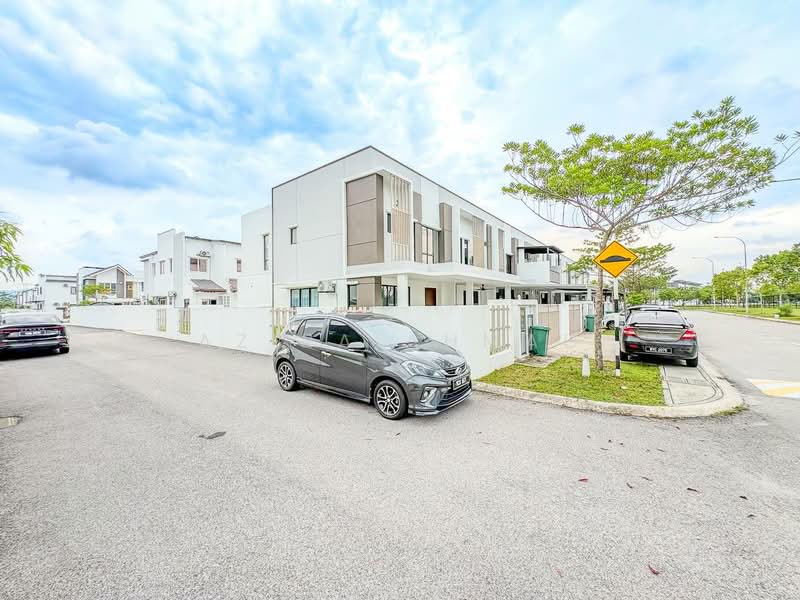 Rumah Teres 2 Tingkat untuk Dijual di Hulu Langat (Selangor) - Azira Ahmad - Exterior - PropertyGuru.com.my