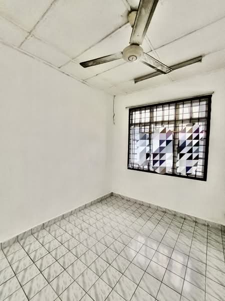 1-storey Terraced House for Sale in Taman Rinting (Masai) - Amir Raziq - Interior - PropertyGuru.com.my