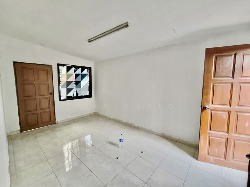 1-storey Terraced House for Sale in Taman Rinting (Masai) - Amir Raziq - Interior - PropertyGuru.com.my