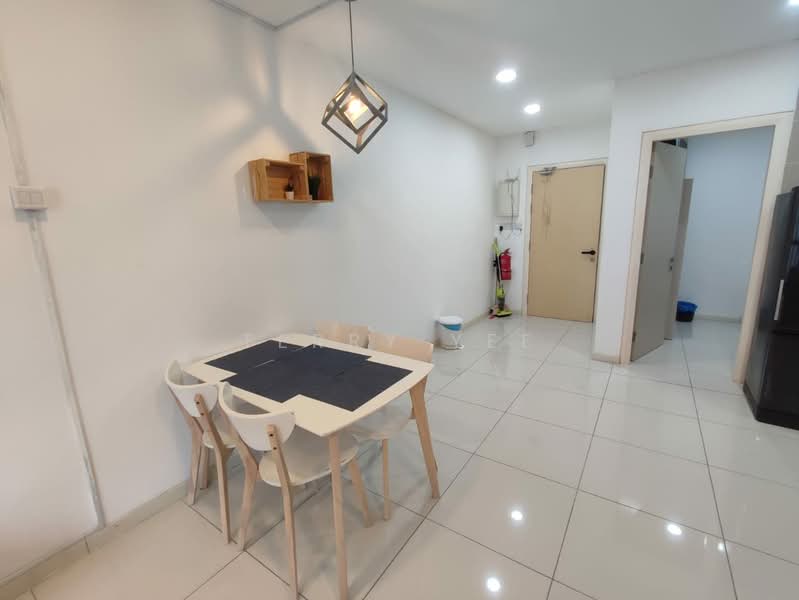 Service Residence for Sale at Icon Residenz 1 @ Icon City - Terry Yee - Dining Room - PropertyGuru.com.my