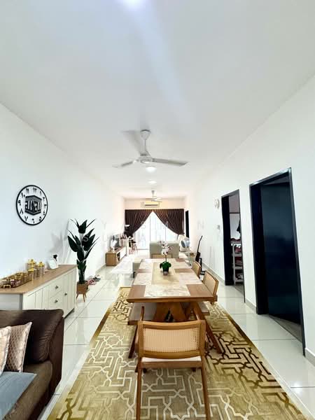 Kondominium untuk Dijual di The Holmes 2 - Yasmin Sulaiman - Living Room - PropertyGuru.com.my
