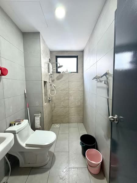 Kondominium untuk Dijual di The Holmes 2 - Yasmin Sulaiman - Bathroom - PropertyGuru.com.my