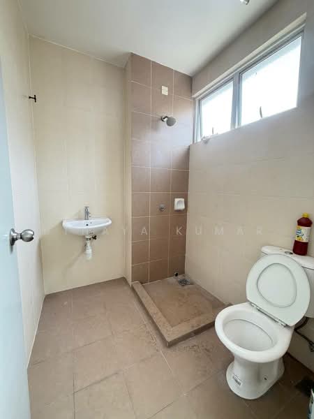 Rumah Teres 3 Tingkat untuk Dijual di Rawang (Selangor) - Uthaya Kumar - Bathroom - PropertyGuru.com.my