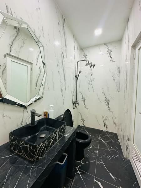 Rumah Teres 2 Tingkat untuk Dijual di Taman Setiawangsa (Setiawangsa) - Rena Rahman - Bathroom - PropertyGuru.com.my