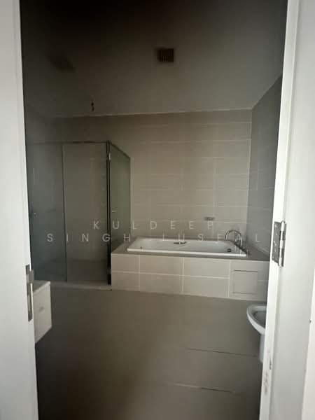 Service Residence for Sale at K Residence @ KLCC - Kuldeep Singh Juseal - Bathroom - PropertyGuru.com.my