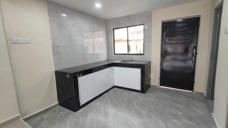 2-storey Terraced House for Sale in Taman Plentong Baru (Masai) - Amber Hew - Kitchen - PropertyGuru.com.my