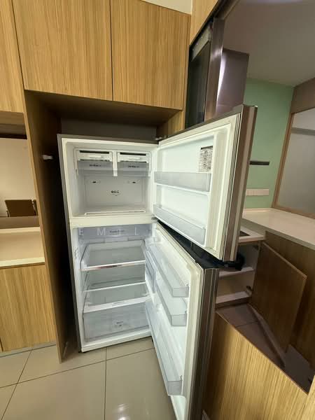 Service Residence for Sale at The Leafz @ Dedaun - Emily Tai - Kitchen - PropertyGuru.com.my