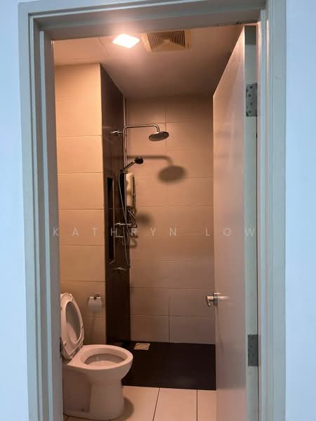 Servis Apartment untuk Disewa di Pacific Star - Kathryn Low - Bathroom - PropertyGuru.com.my