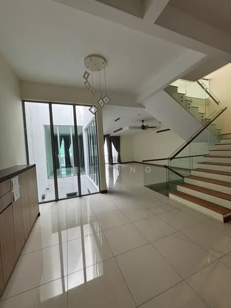 Rumah Teres 3-Tingkat untuk Dijual di Schumann, Symphony Hills, Cyberjaya (Cyberjaya) - BH Ong - PropertyGuru.com.my
