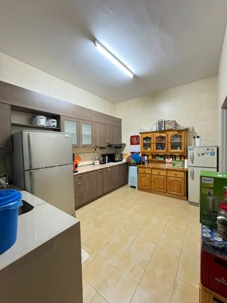 Rumah Berkembar untuk Dijual di Taman Pelangi Indah (Ulu Tiram) - Daniel Yong - Kitchen - PropertyGuru.com.my