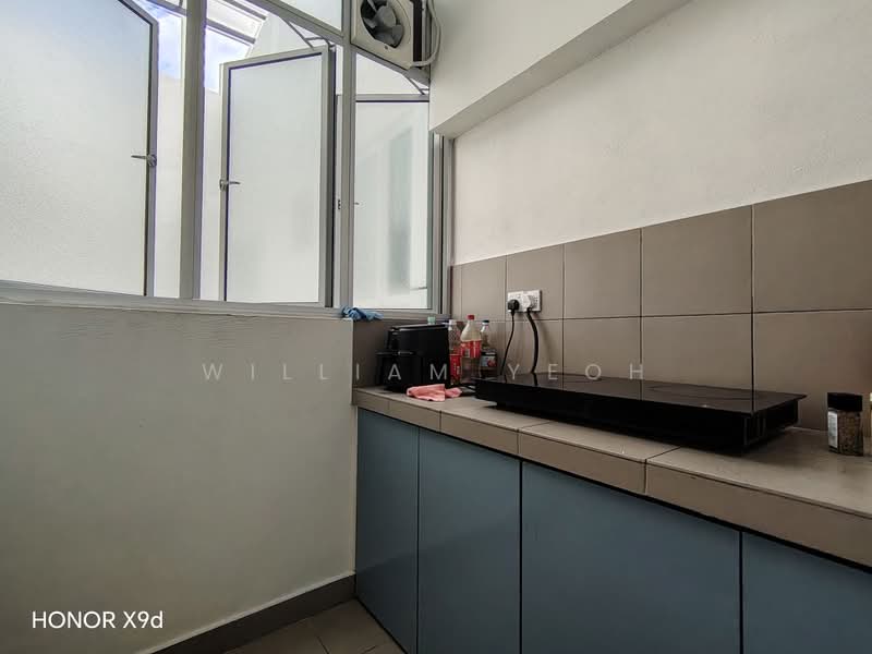Service Residence for Rent at Gaya Resort Homes - William Yeoh - Kitchen - PropertyGuru.com.my