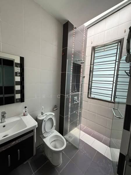 Rumah Teres 2.5 Tingkat untuk Dijual di Taman Sutera Utama (Skudai) - Erica Ho - Bathroom - PropertyGuru.com.my