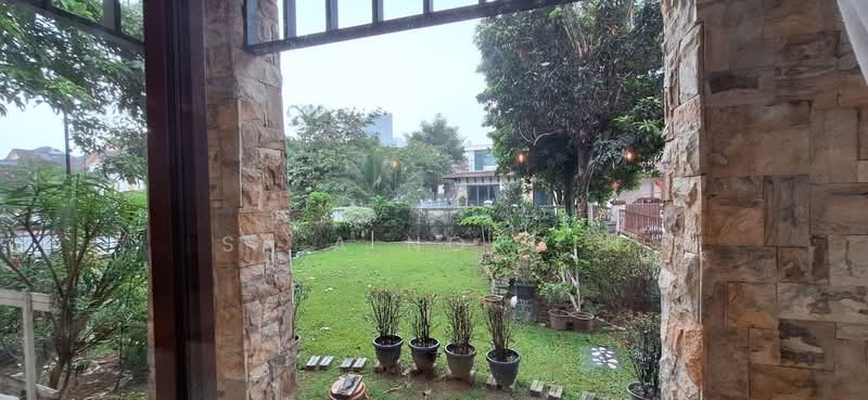 Bungalow for Sale in Kelana Jaya (Petaling Jaya) - Sa'a Nordin - Garden - PropertyGuru.com.my