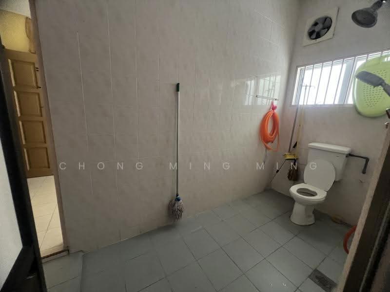 2.5-storey Terraced House for Sale in Garden Avenue (Seremban 2) - Chong Ming Ming - Bathroom - PropertyGuru.com.my