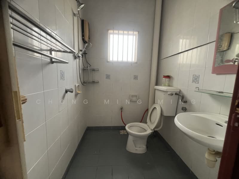 2.5-storey Terraced House for Sale in Garden Avenue (Seremban 2) - Chong Ming Ming - Bathroom - PropertyGuru.com.my
