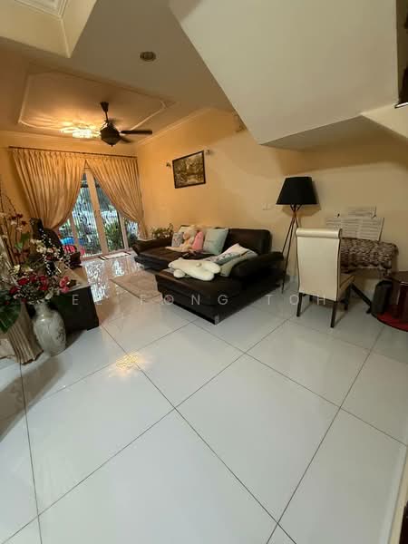 Rumah Teres 2 Tingkat untuk Dijual di Taman Johor Jaya (Johor Bahru) - Ee Fong Toh - Living Room - PropertyGuru.com.my