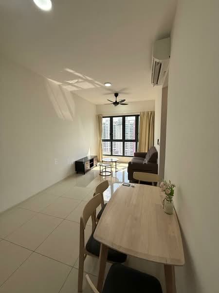 Servis Apartment untuk Disewa di Sunway Velocity TWO - Emily Tai - Living Room - PropertyGuru.com.my