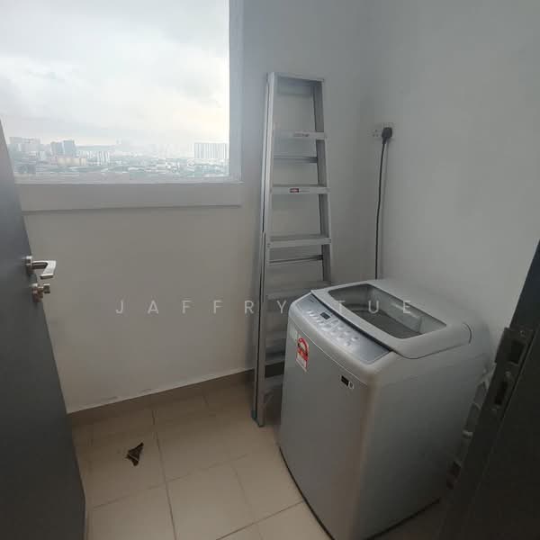 Kondominium untuk Disewa di One Cochrane Residence - Jaffry Tue - Balcony - PropertyGuru.com.my