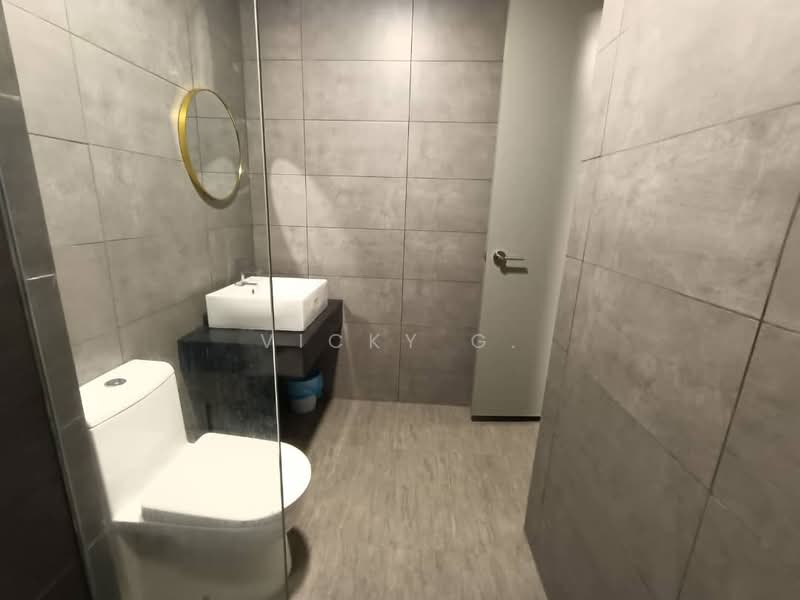 Servis Apartment untuk Disewa di The Era @ Duta North - Vicky G. - Bathroom - PropertyGuru.com.my