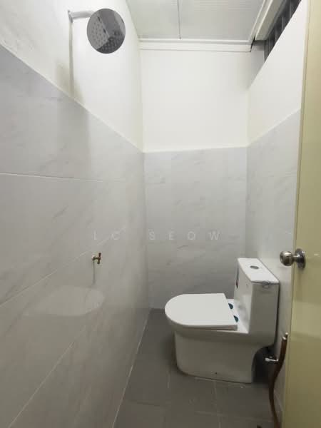 1-storey Terraced House for Rent in SS3 (Petaling Jaya) - LC Seow - Bathroom - PropertyGuru.com.my