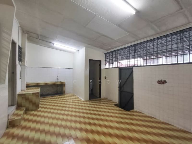 1-storey Terraced House for Rent in SS3 (Petaling Jaya) - LC Seow - Kitchen - PropertyGuru.com.my