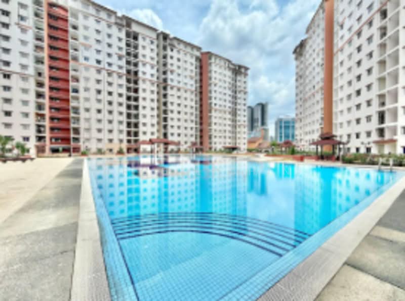 Apartment for Rent at Bayu Puteri - Archie Chin - Pool - PropertyGuru.com.my