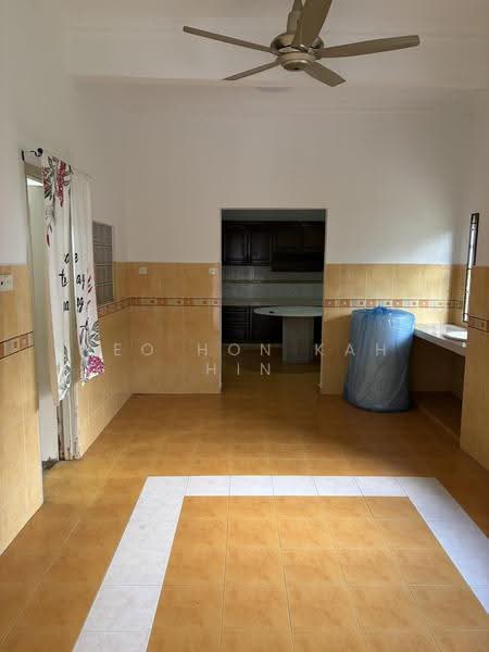 2-storey Terraced House for Sale in Ara Damansara (Selangor) - Leo Hon Kah Hin - Kitchen - PropertyGuru.com.my