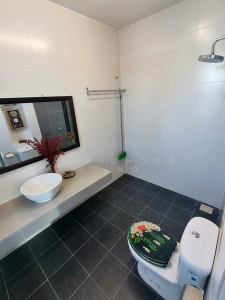 Rumah Teres 2-Tingkat untuk Dijual di Taman Putra Prima (Puchong) - Chan Chong Liang - Bathroom - PropertyGuru.com.my