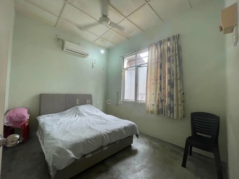 Rumah Teres 1 Tingkat untuk Dijual di Taman Setia Indah (Tebrau) - Erica Ho - Bedroom - PropertyGuru.com.my