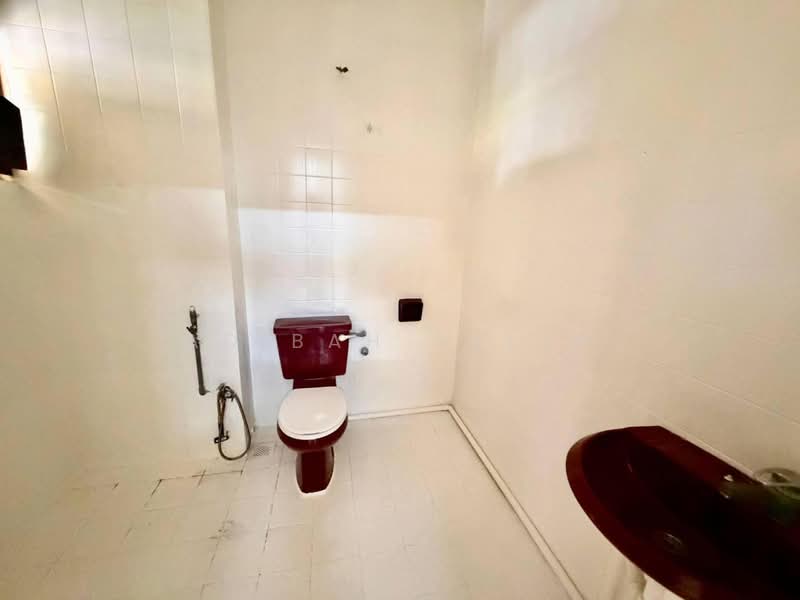 2-storey Terraced House for Sale in Taman Desaria (Petaling Jaya) - Adibah Salim - Bathroom - PropertyGuru.com.my
