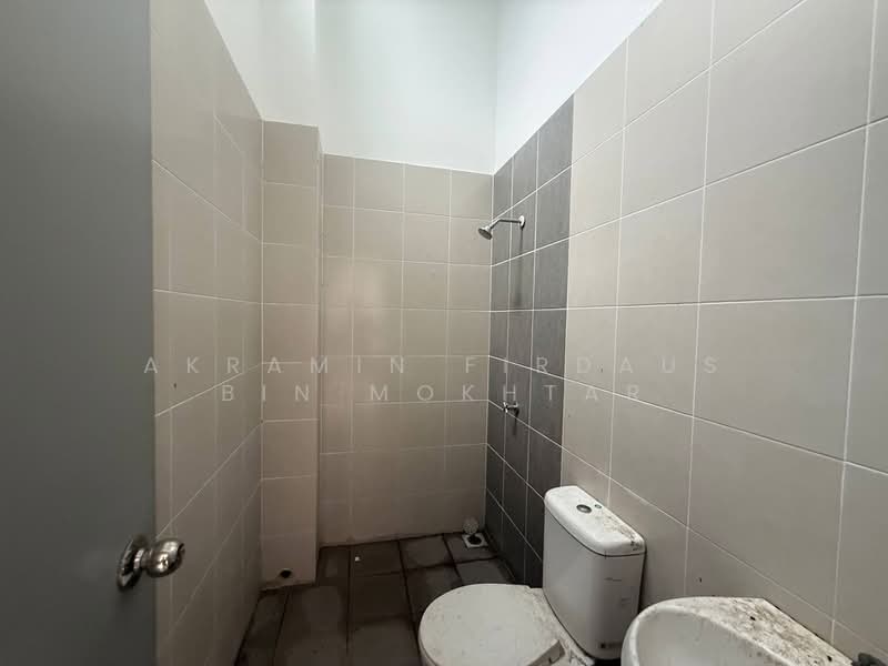Semi-Detached House for Sale in Seksyen 29 (Shah Alam) - Akramin Firdaus Bin Mokhtar - PropertyGuru.com.my