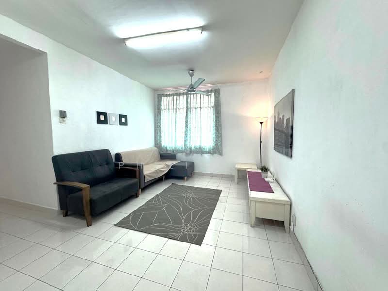 Pangsapuri untuk Disewa di Mutiara Perdana (Mutiara Court) - Philip Ng - Living Room - PropertyGuru.com.my
