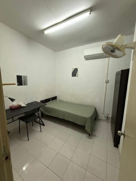 Pangsapuri untuk Disewa di Mutiara Perdana (Mutiara Court) - Philip Ng - Bedroom - PropertyGuru.com.my