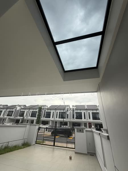 Rumah Teres 2 Tingkat untuk Dijual di Taman Mount Austin (Tebrau) - Jackson Low - Exterior - PropertyGuru.com.my