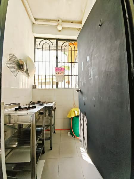 Apartment for Sale at Sri Melor (Mulberry Court) - Azrul Ismail - Kitchen - PropertyGuru.com.my