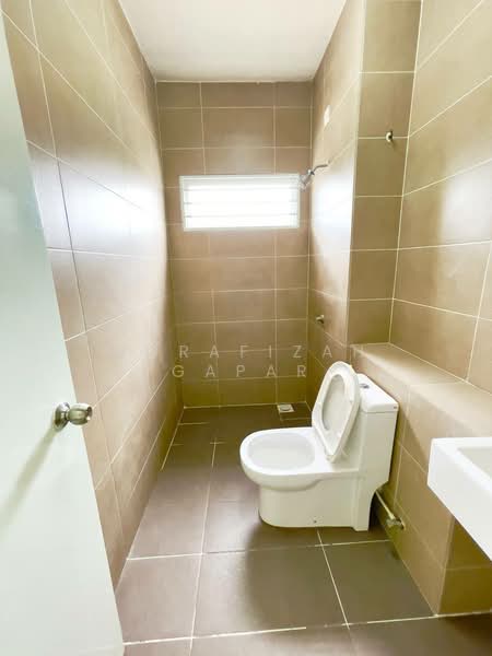 2-storey Terraced House for Sale in Jenjarom (Selangor) - NoraFizah Gapar - Bathroom - PropertyGuru.com.my