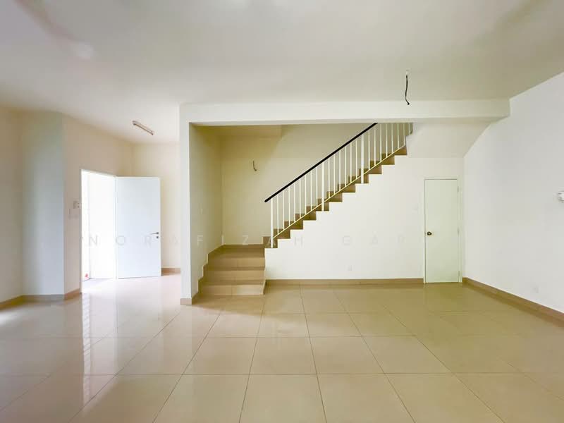 2-storey Terraced House for Sale in Jenjarom (Selangor) - NoraFizah Gapar - Living Room - PropertyGuru.com.my