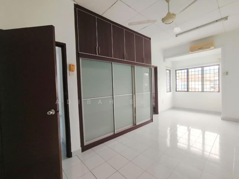 Rumah Teres untuk Dijual di Bandar Kinrara Seksyen 5 (Bandar Kinrara) - Adibah Salim - Interior - PropertyGuru.com.my