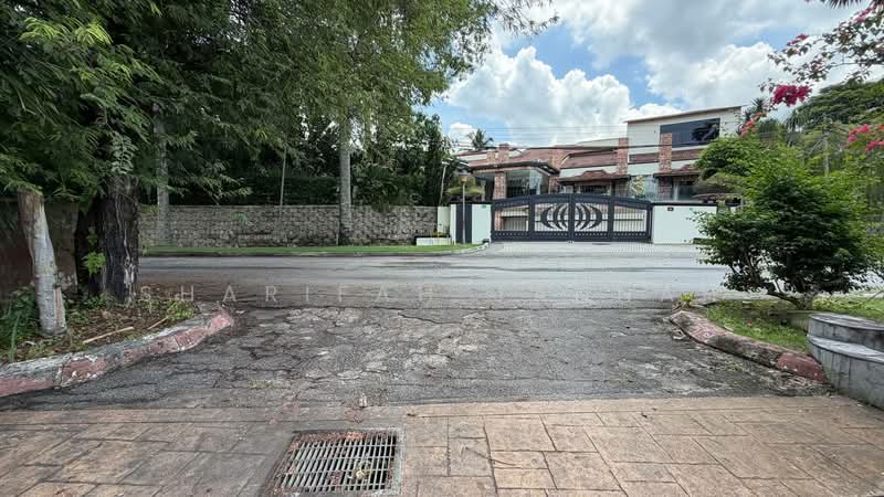 Rumah Banglo untuk Dijual di Country Heights (Kajang) - Sharifah Jannah - Exterior - PropertyGuru.com.my
