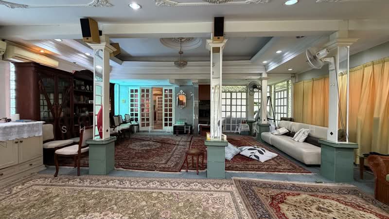 Rumah Banglo untuk Dijual di Country Heights (Kajang) - Sharifah Jannah - Living Room - PropertyGuru.com.my