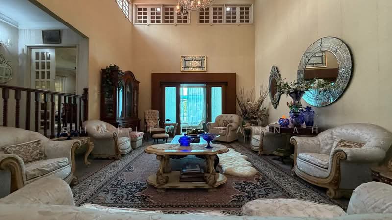Rumah Banglo untuk Dijual di Country Heights (Kajang) - Sharifah Jannah - Living Room - PropertyGuru.com.my