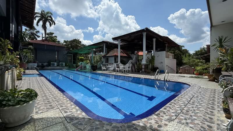 Rumah Banglo untuk Dijual di Country Heights (Kajang) - Sharifah Jannah - Exterior - PropertyGuru.com.my