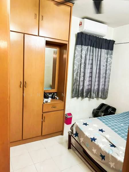Pangsapuri untuk Disewa di Halaman Cendana - Vincent Tan - Bedroom - PropertyGuru.com.my