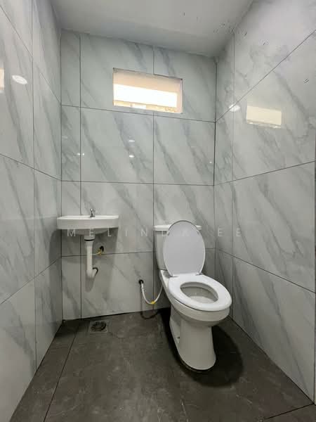 Rumah Teres 1 Tingkat untuk Dijual di Taman Teok (Kulai) - Melinda Ee - Bathroom - PropertyGuru.com.my