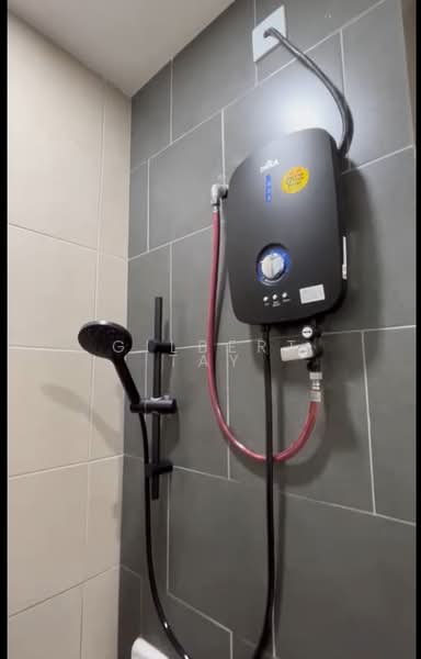 Service Residence for Sale at SkyLake Residence - Gilbert Tay - Bathroom - PropertyGuru.com.my