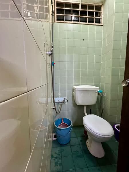2.5-storey Terraced House for Sale in Ampang Jaya (Ampang) - Adibah Salim - Bathroom - PropertyGuru.com.my