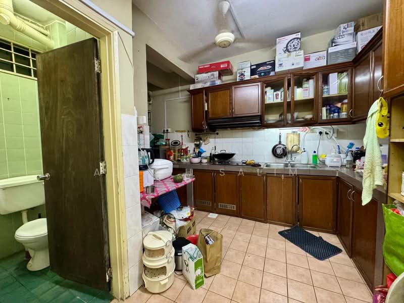 2.5-storey Terraced House for Sale in Ampang Jaya (Ampang) - Adibah Salim - Kitchen - PropertyGuru.com.my