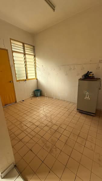 2-storey Terraced House for Sale in Taman Sri Rahmat (Yong Peng) - Celine Chai - Kitchen - PropertyGuru.com.my