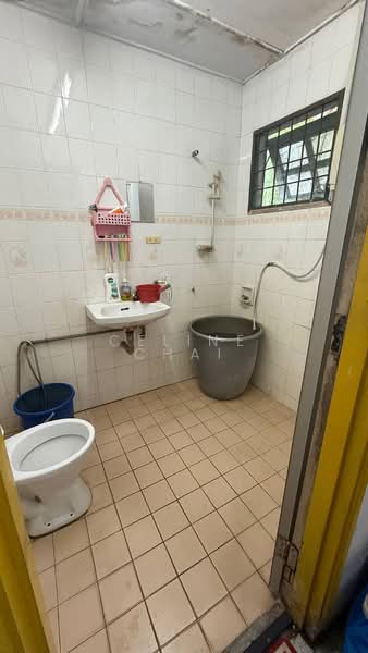 2-storey Terraced House for Sale in Taman Sri Rahmat (Yong Peng) - Celine Chai - Bathroom - PropertyGuru.com.my