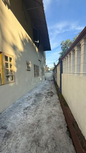 2-storey Terraced House for Sale in Taman Sri Rahmat (Yong Peng) - Celine Chai - Exterior - PropertyGuru.com.my